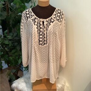Bila cream color semi sheer crochet detail pullover blouse Woman’s XXL